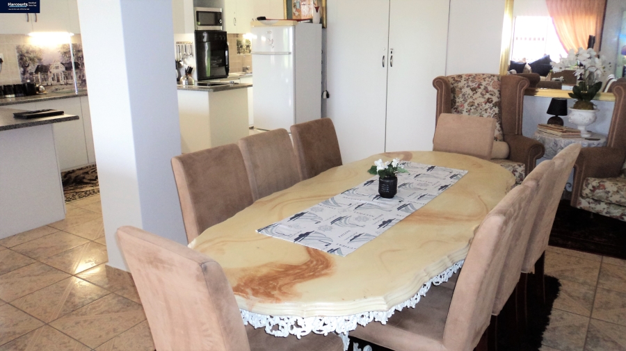 4 Bedroom Property for Sale in Dana Bay Western Cape